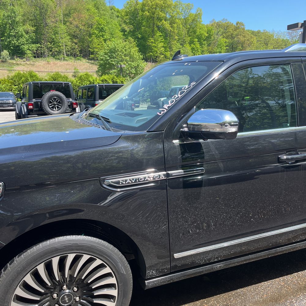 2021 Lincoln Navigator Black Label