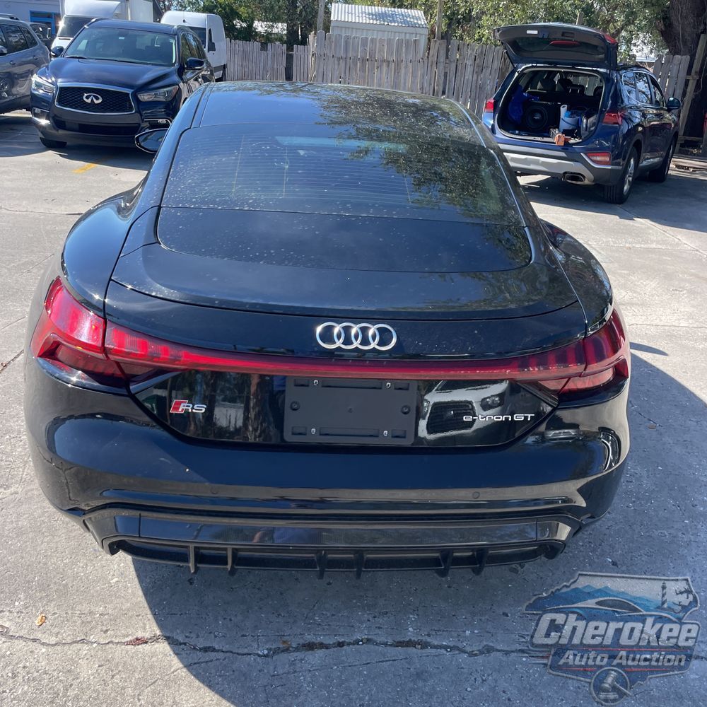 2022 Audi e-tron GT RS