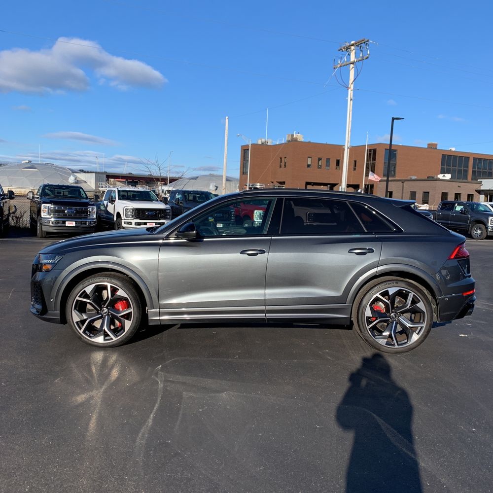 2023 Audi RS Q8
