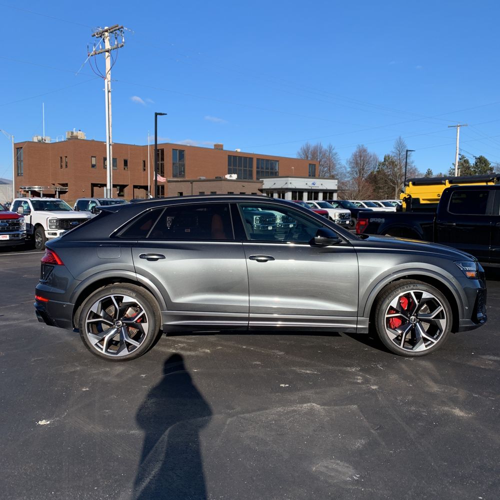 2023 Audi RS Q8