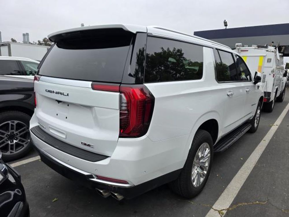 2025 GMC Yukon XL Denali