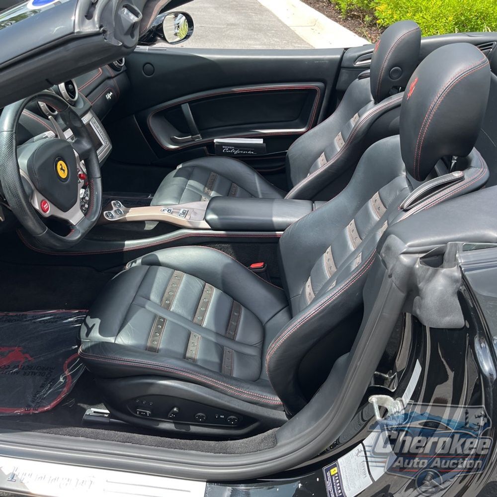 2013 Ferrari California Base