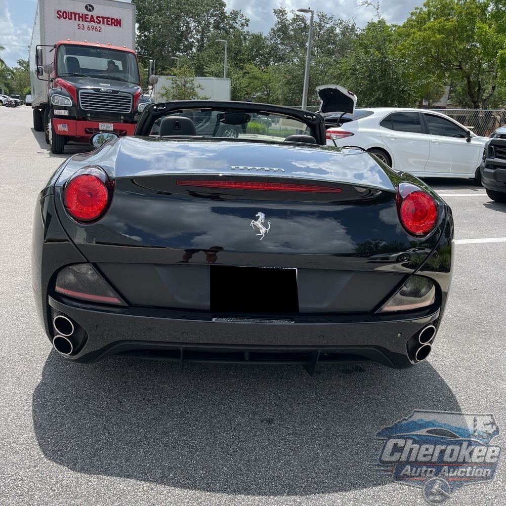 2013 Ferrari California Base