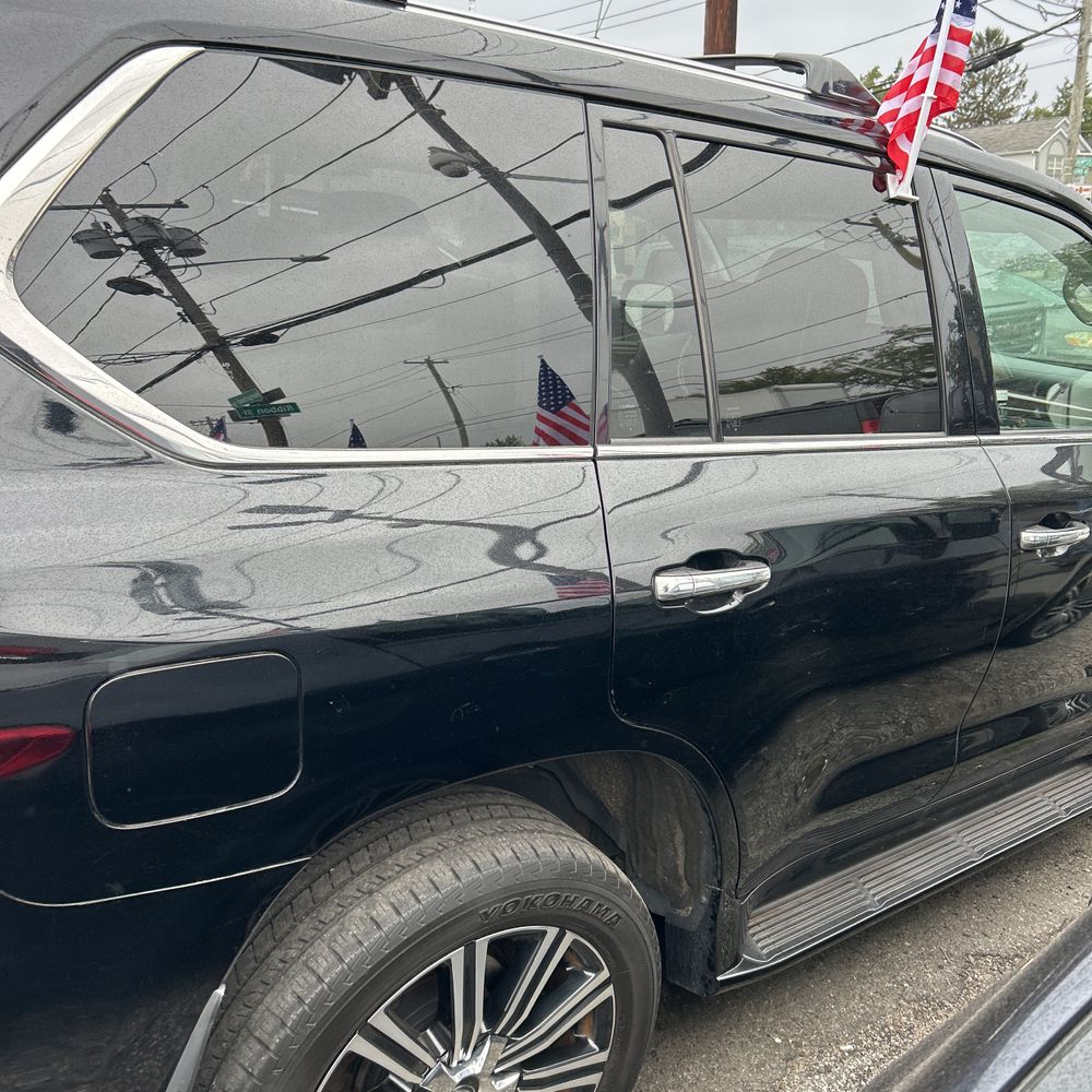 2018 Lexus LX 570 Three-Row