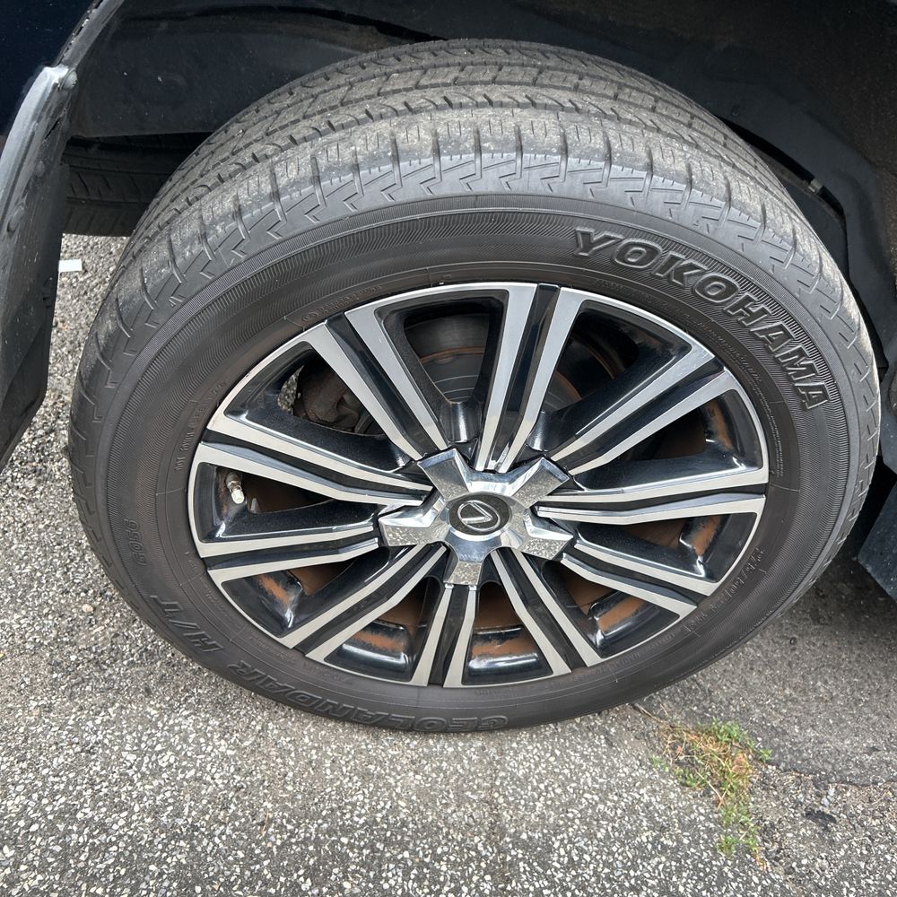 2018 Lexus LX 570 Three-Row