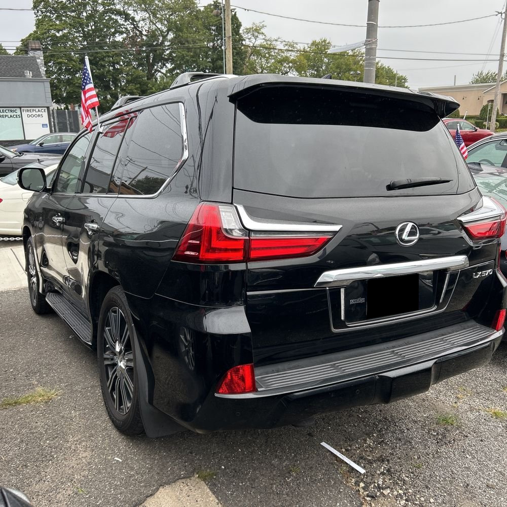 2018 Lexus LX 570 Three-Row