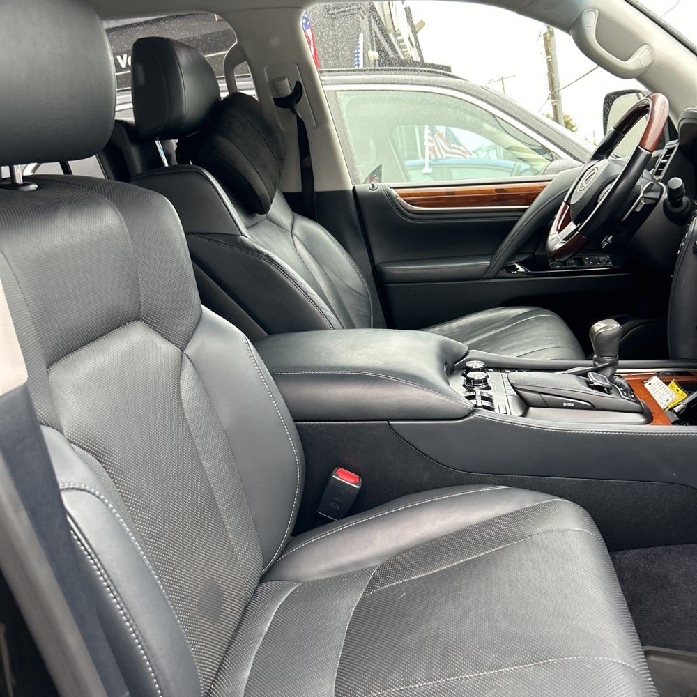 2018 Lexus LX 570 Three-Row