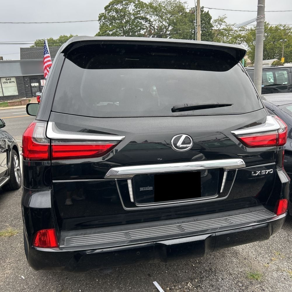 2018 Lexus LX 570 Three-Row