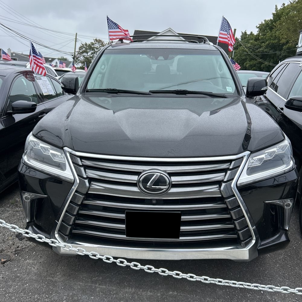 2018 Lexus LX 570 Three-Row