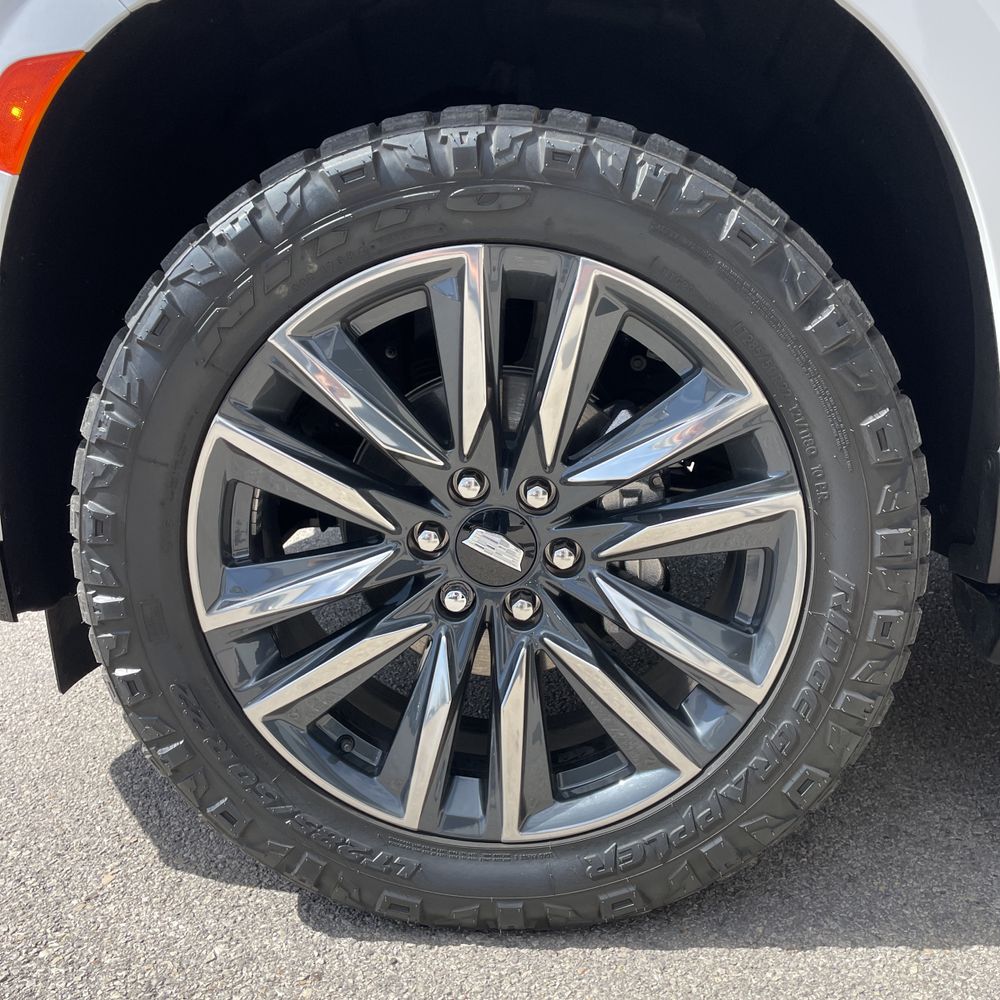 2024 Cadillac Escalade Sport