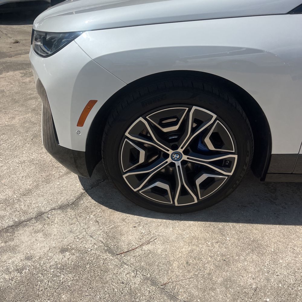 2025 BMW iX M60