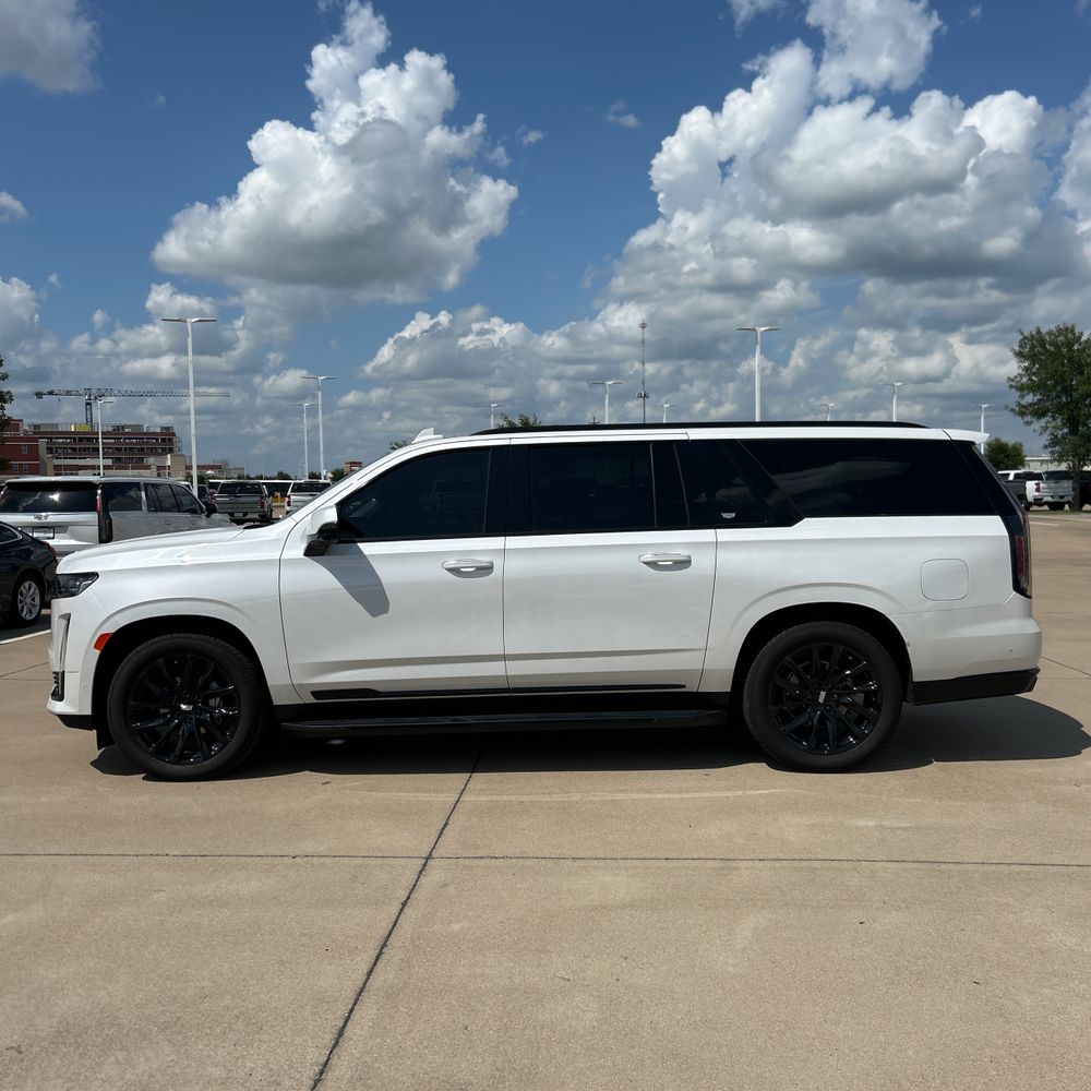 2024 Cadillac Escalade ESV Sport Platinum