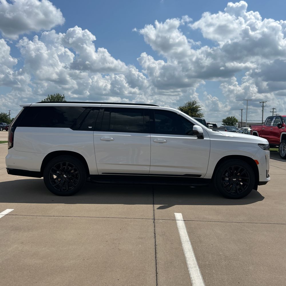 2024 Cadillac Escalade ESV Sport Platinum