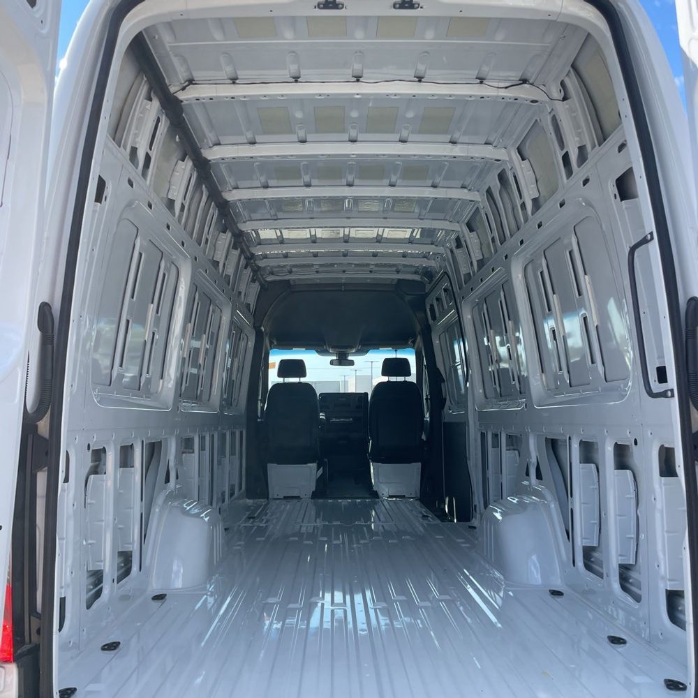 2025 Mercedes-Benz Sprinter 2500