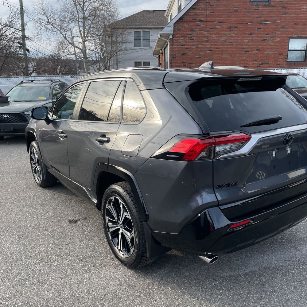 2025 Toyota RAV4 Plug-in Hybrid XSE