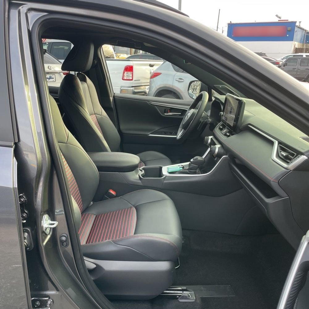 2025 Toyota RAV4 Plug-in Hybrid XSE