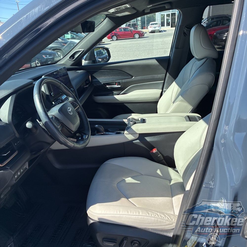 2024 Toyota Grand Highlander Hybrid MAX Platinum