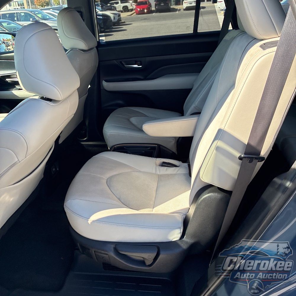 2024 Toyota Grand Highlander Hybrid MAX Platinum