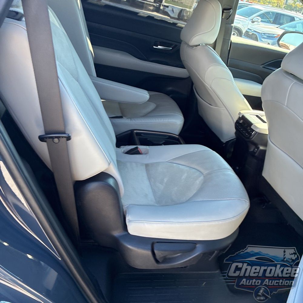2024 Toyota Grand Highlander Hybrid MAX Platinum