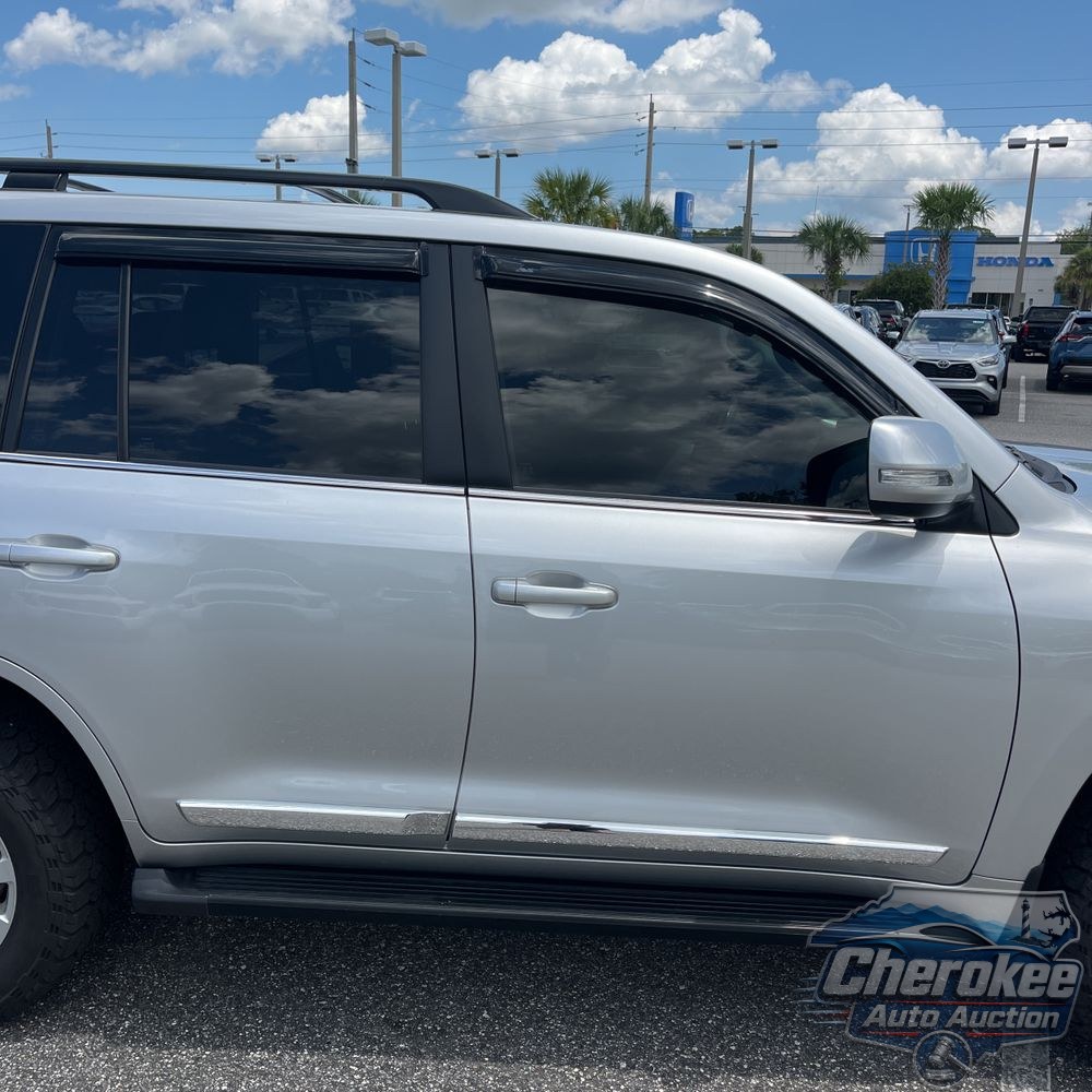 2020 Toyota Land Cruiser Base