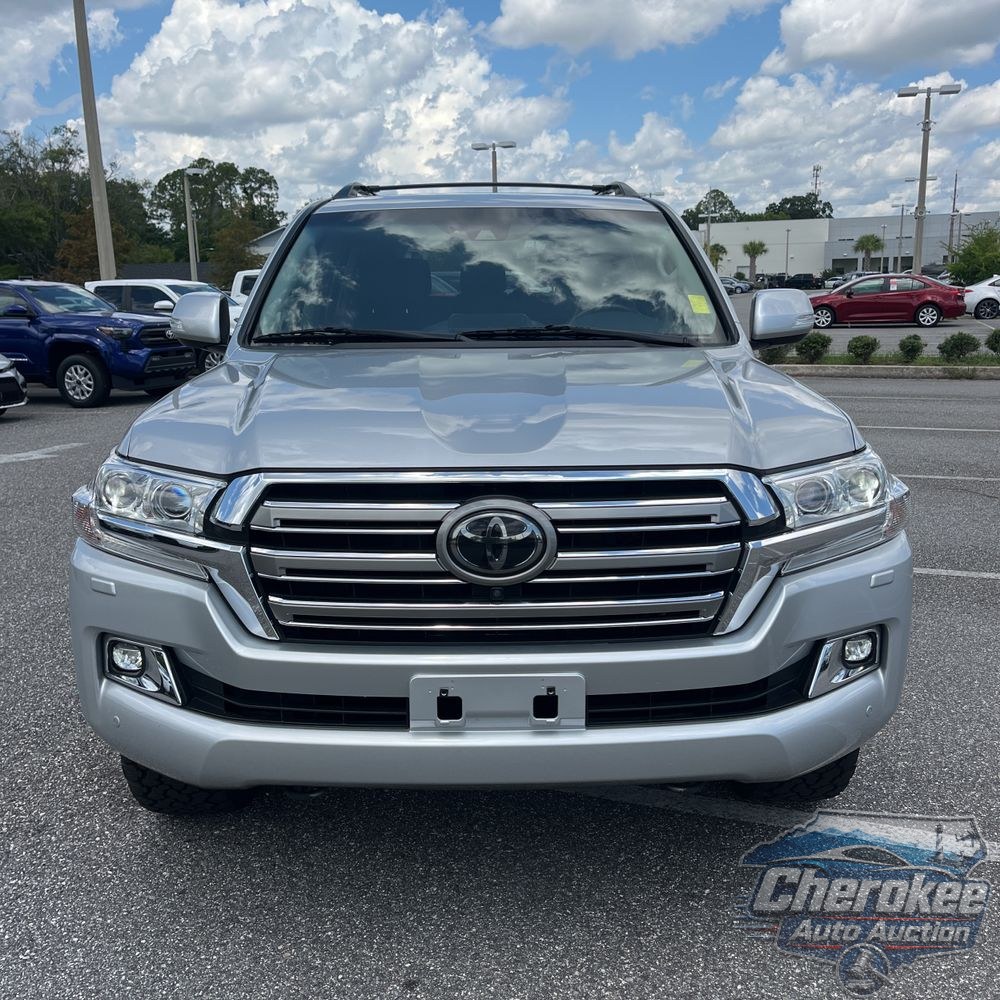 2020 Toyota Land Cruiser Base