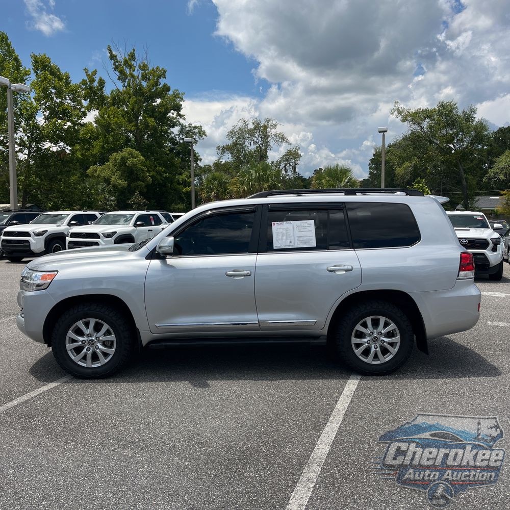 2020 Toyota Land Cruiser Base