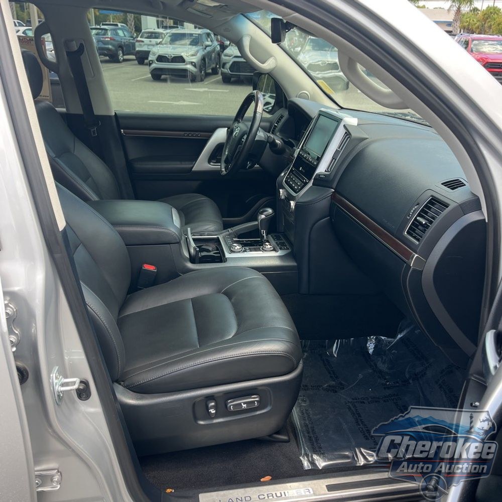 2020 Toyota Land Cruiser Base
