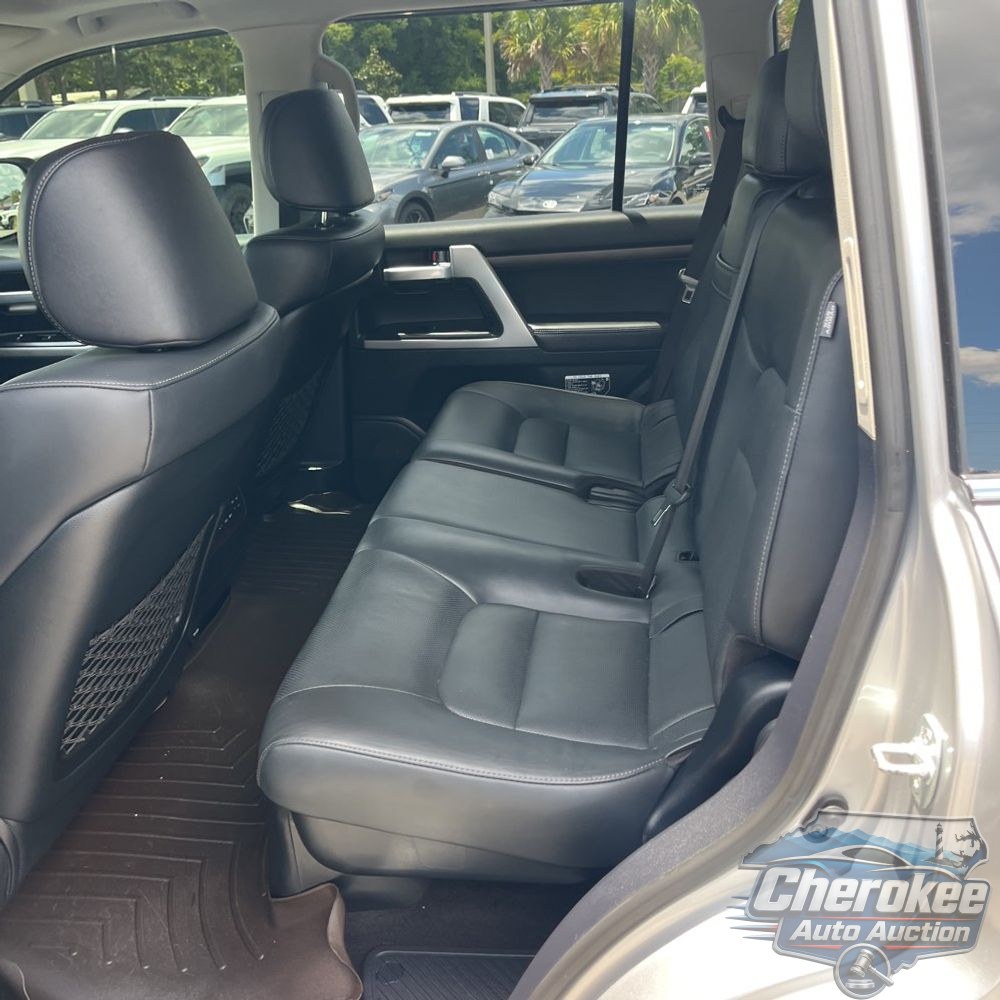 2020 Toyota Land Cruiser Base