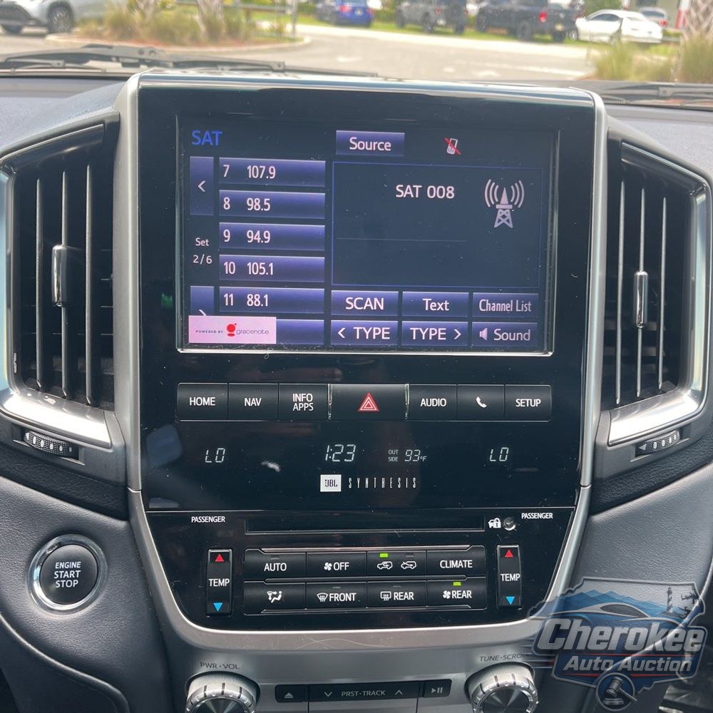 2020 Toyota Land Cruiser Base