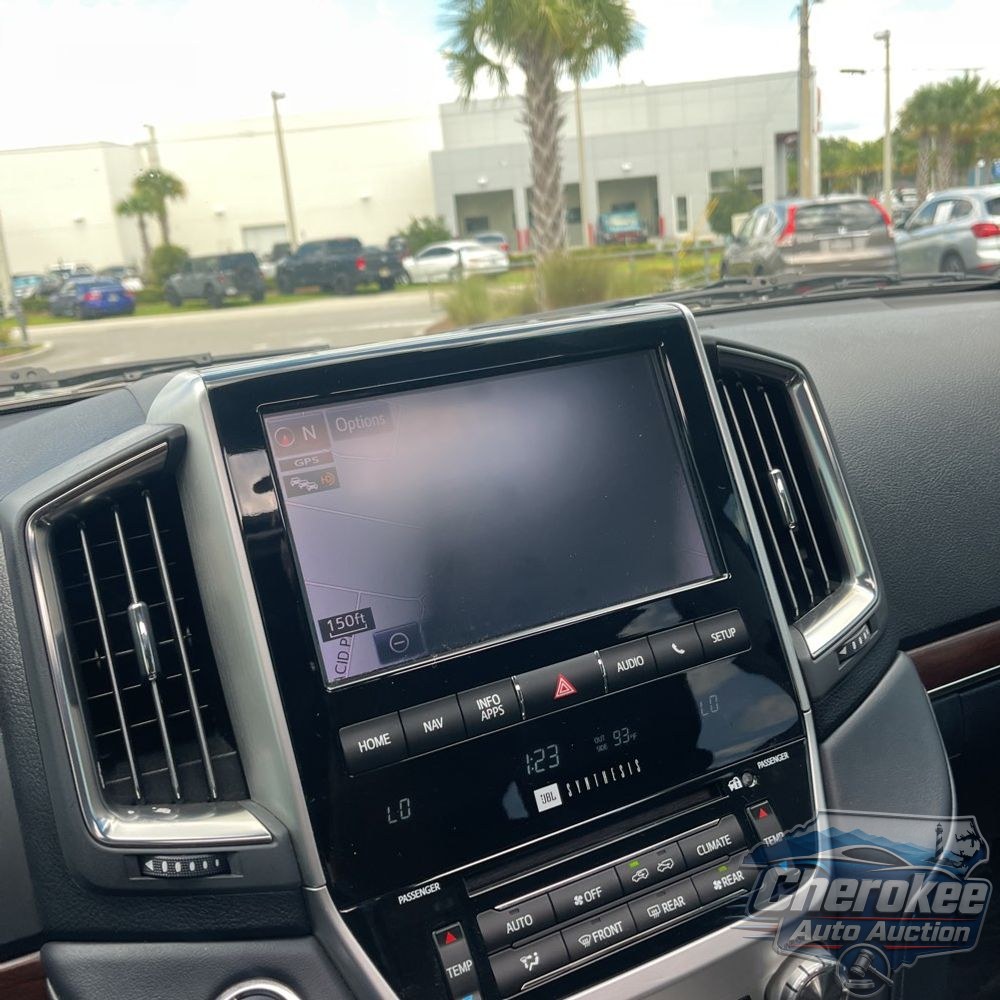 2020 Toyota Land Cruiser Base
