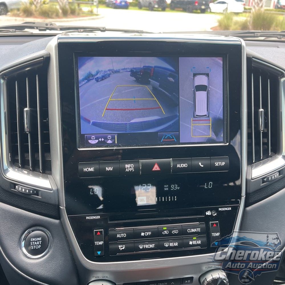 2020 Toyota Land Cruiser Base