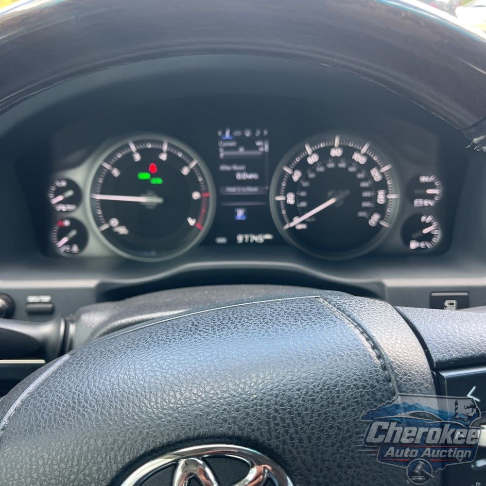 2020 Toyota Land Cruiser Base