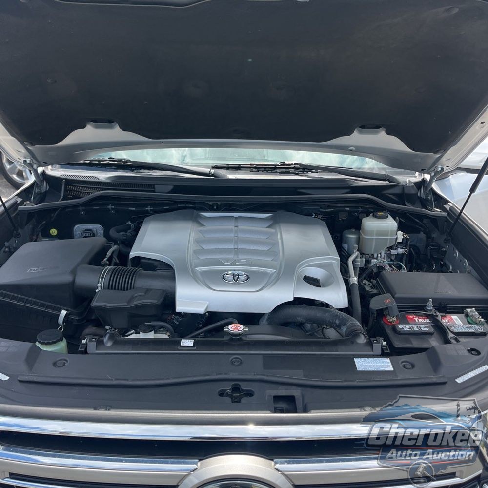 2020 Toyota Land Cruiser Base