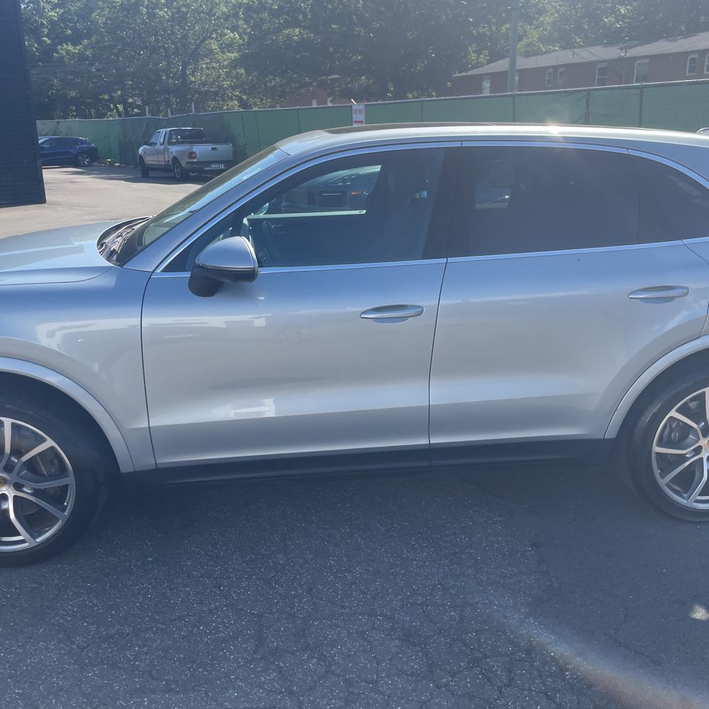 2022 Porsche Cayenne Base