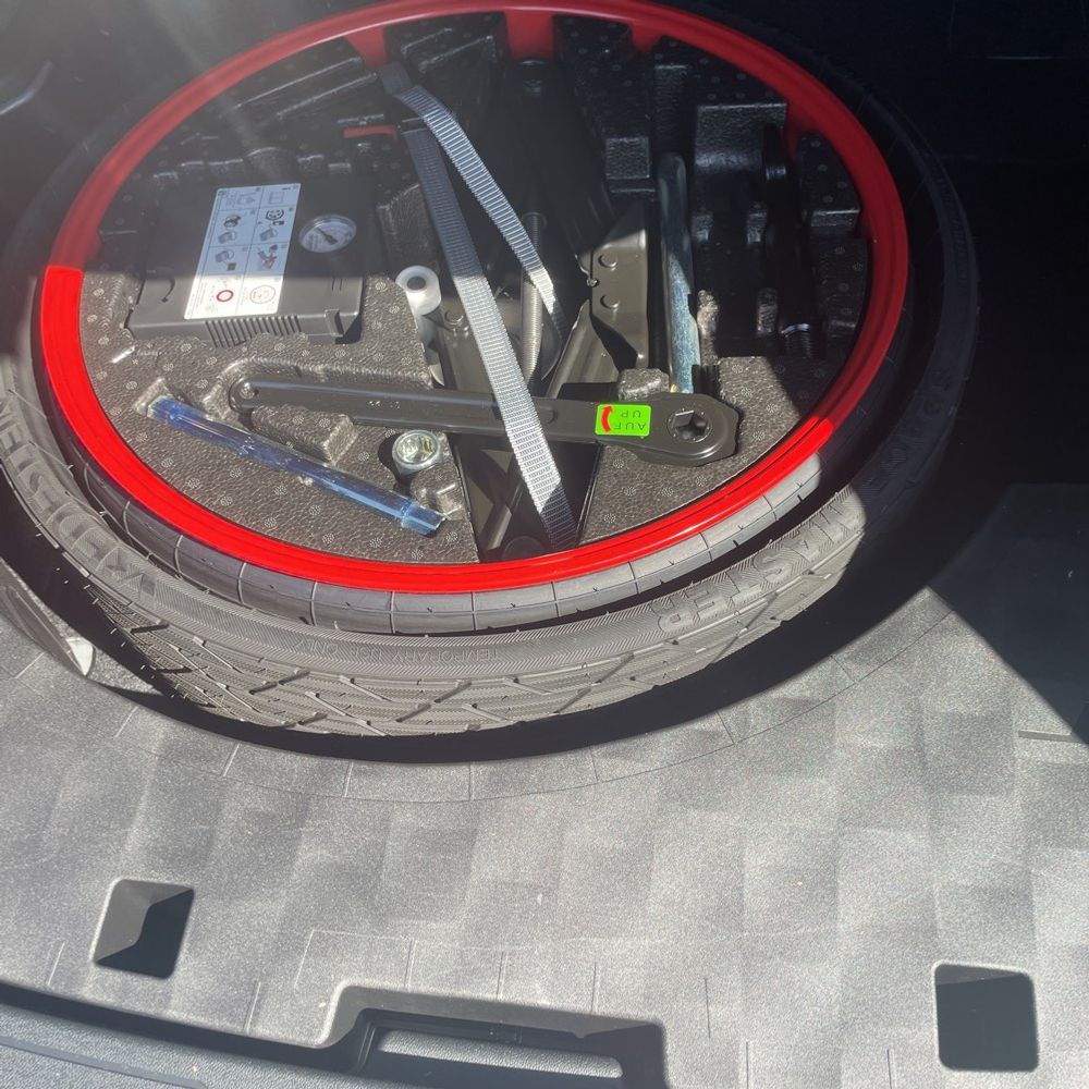 2022 Porsche Cayenne Base