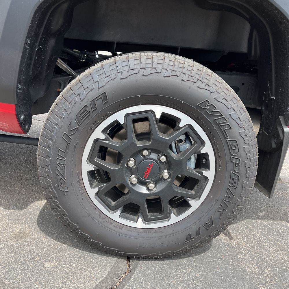 2024 Toyota Tacoma TRD Off-Road HV
