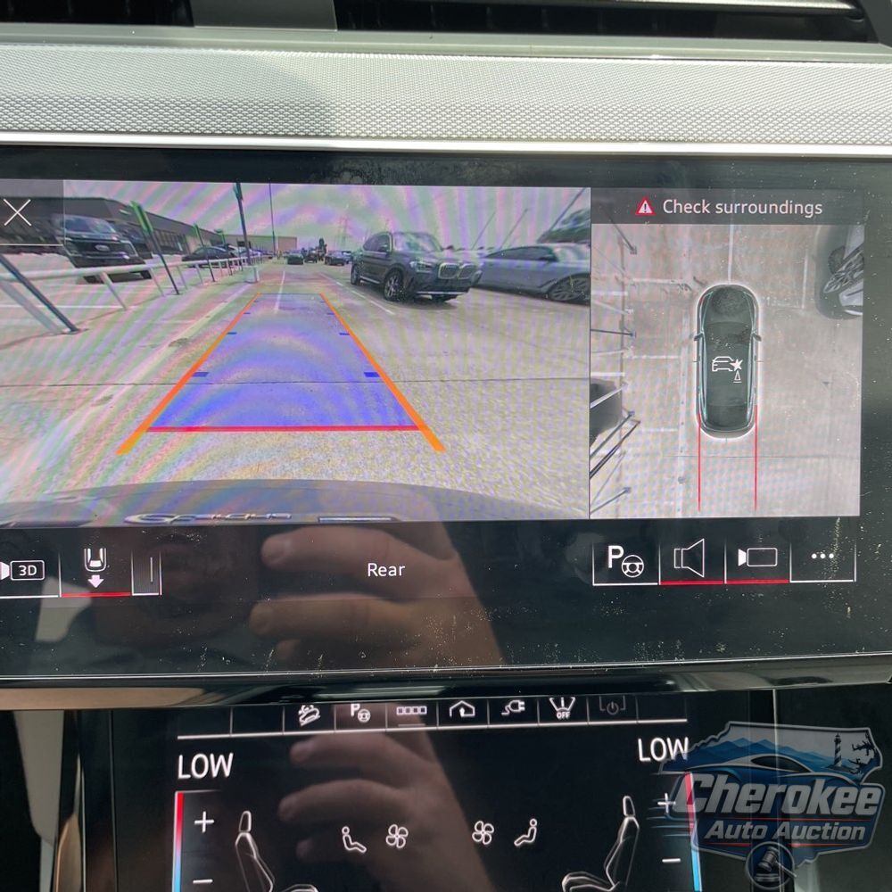 2024 Audi Q8 e-tron S-Line Pres