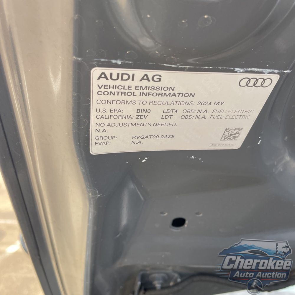 2024 Audi Q8 e-tron S-Line Pres