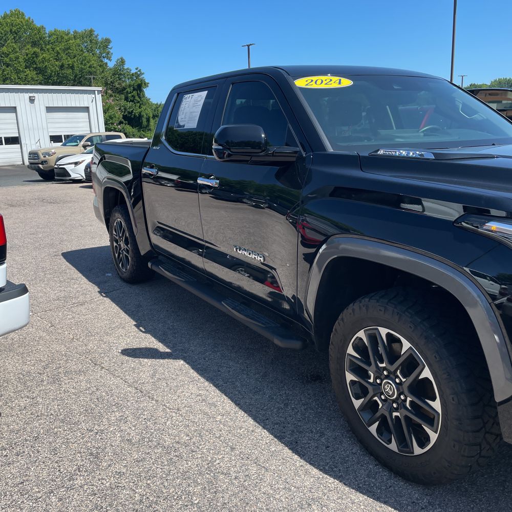 2024 Toyota Tundra Limited HV