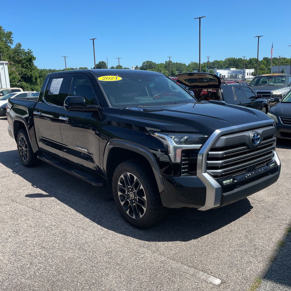 2024 Toyota Tundra Limited HV