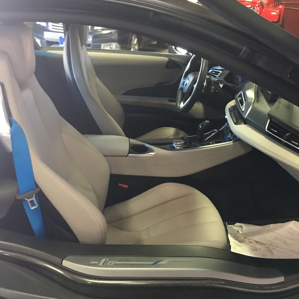 2014 BMW i8