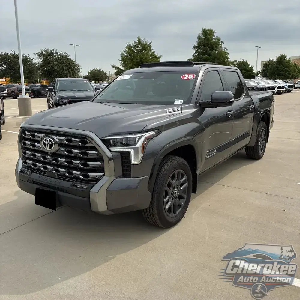2025 Toyota Tundra Platinum HV
