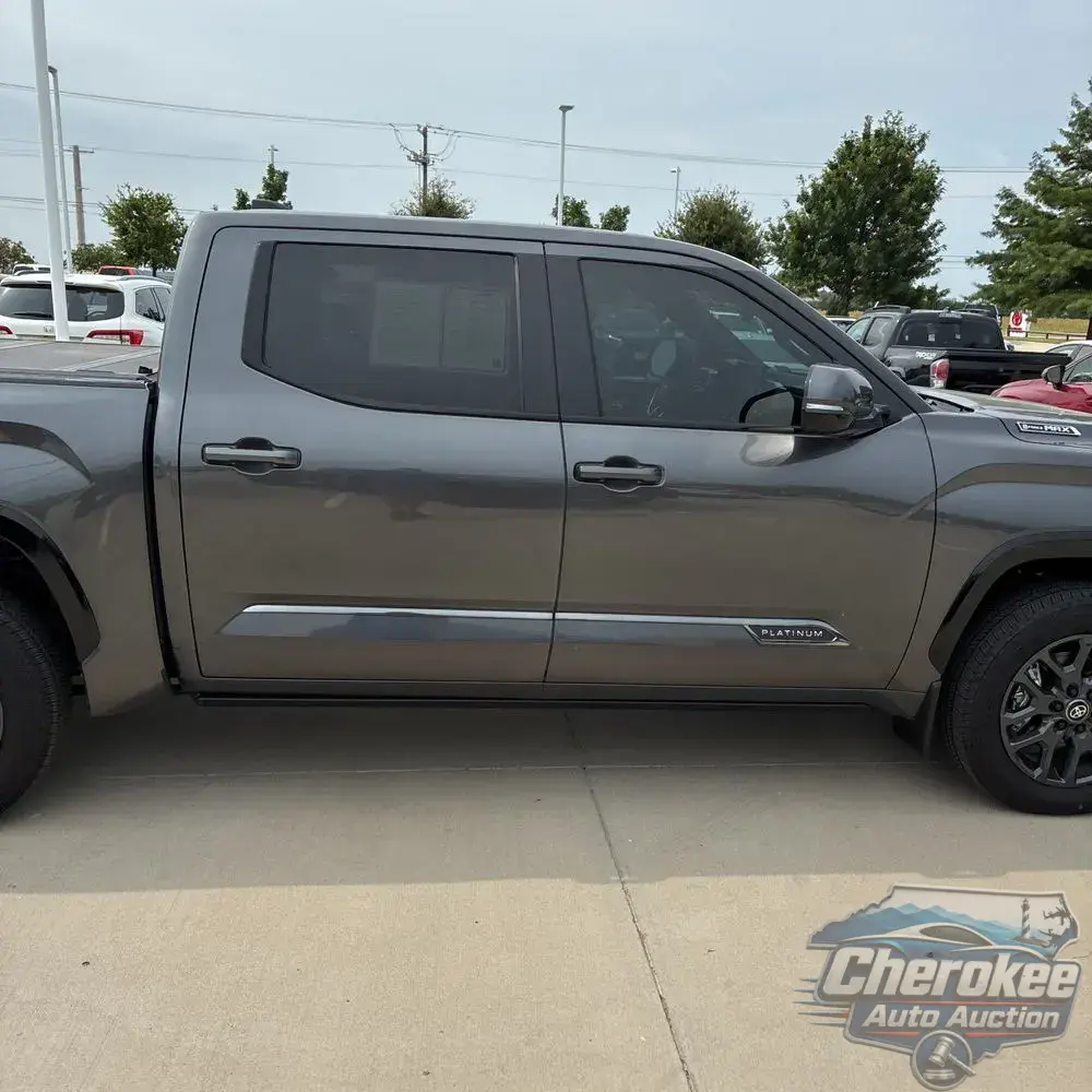 2025 Toyota Tundra Platinum HV