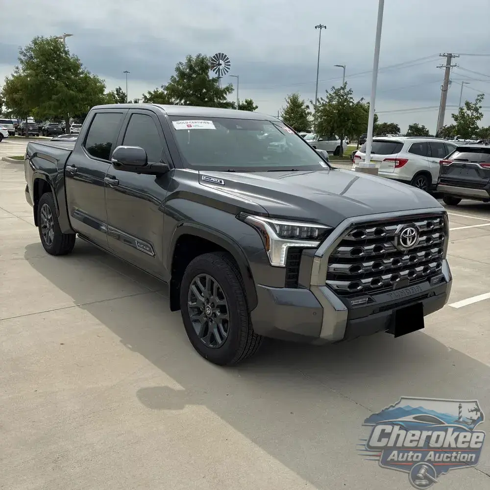 2025 Toyota Tundra Platinum HV