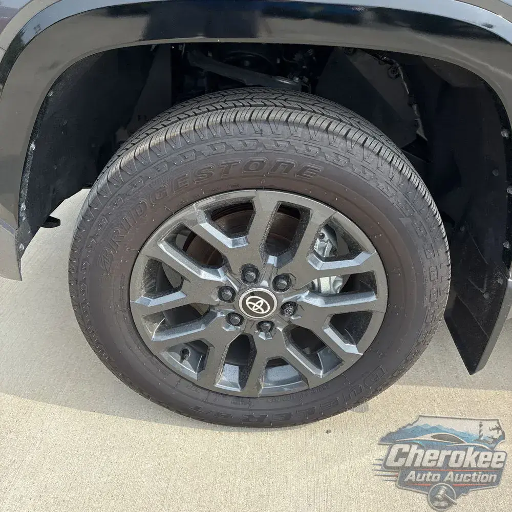2025 Toyota Tundra Platinum HV