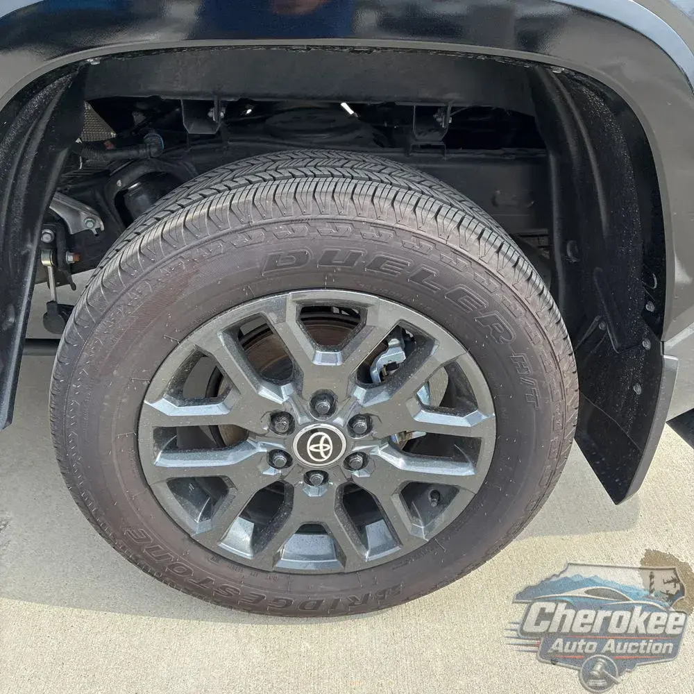 2025 Toyota Tundra Platinum HV