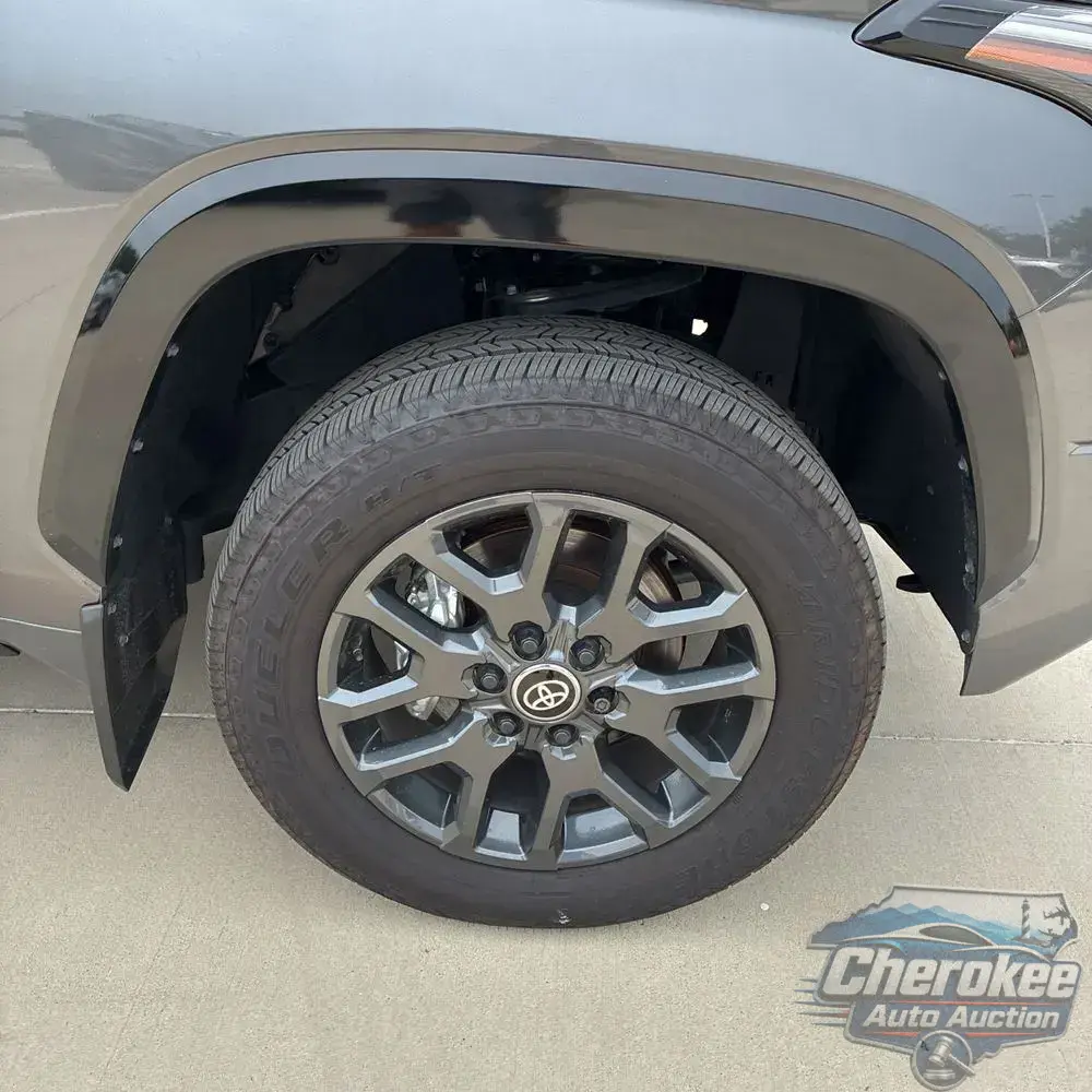 2025 Toyota Tundra Platinum HV