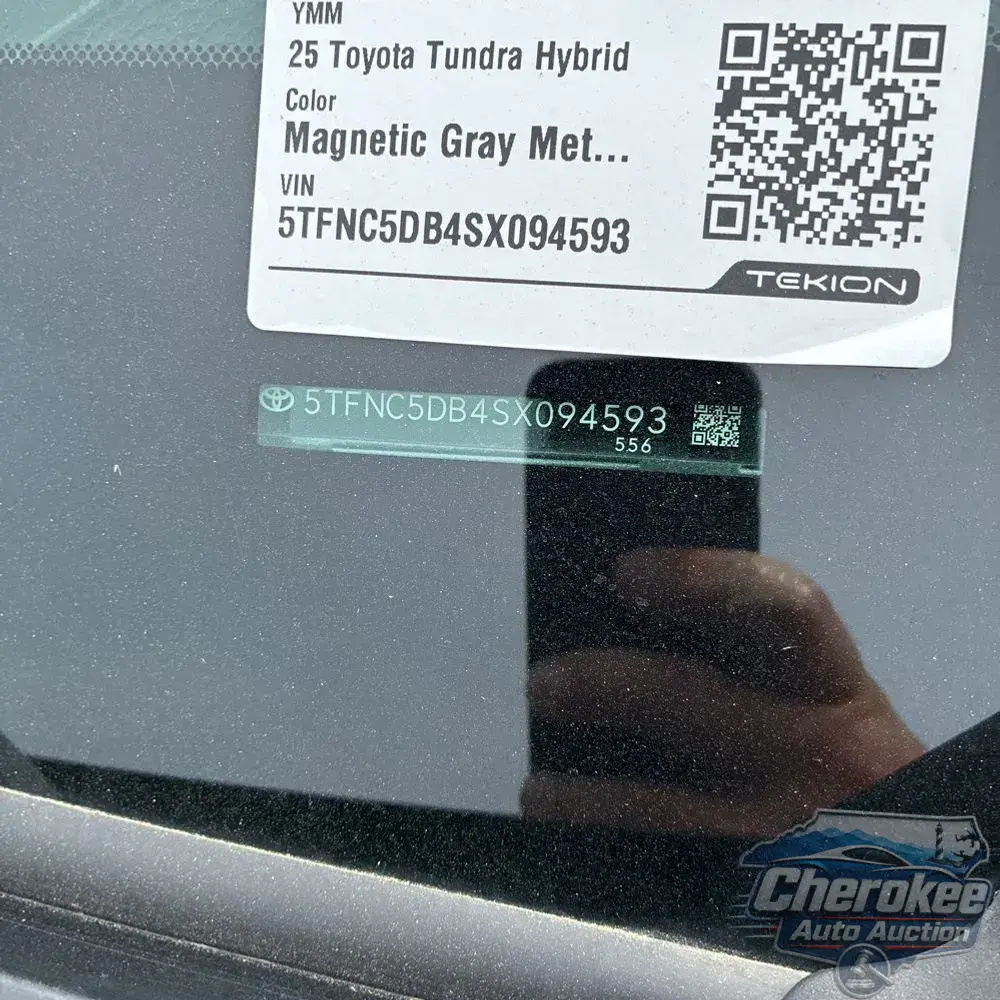 2025 Toyota Tundra Platinum HV