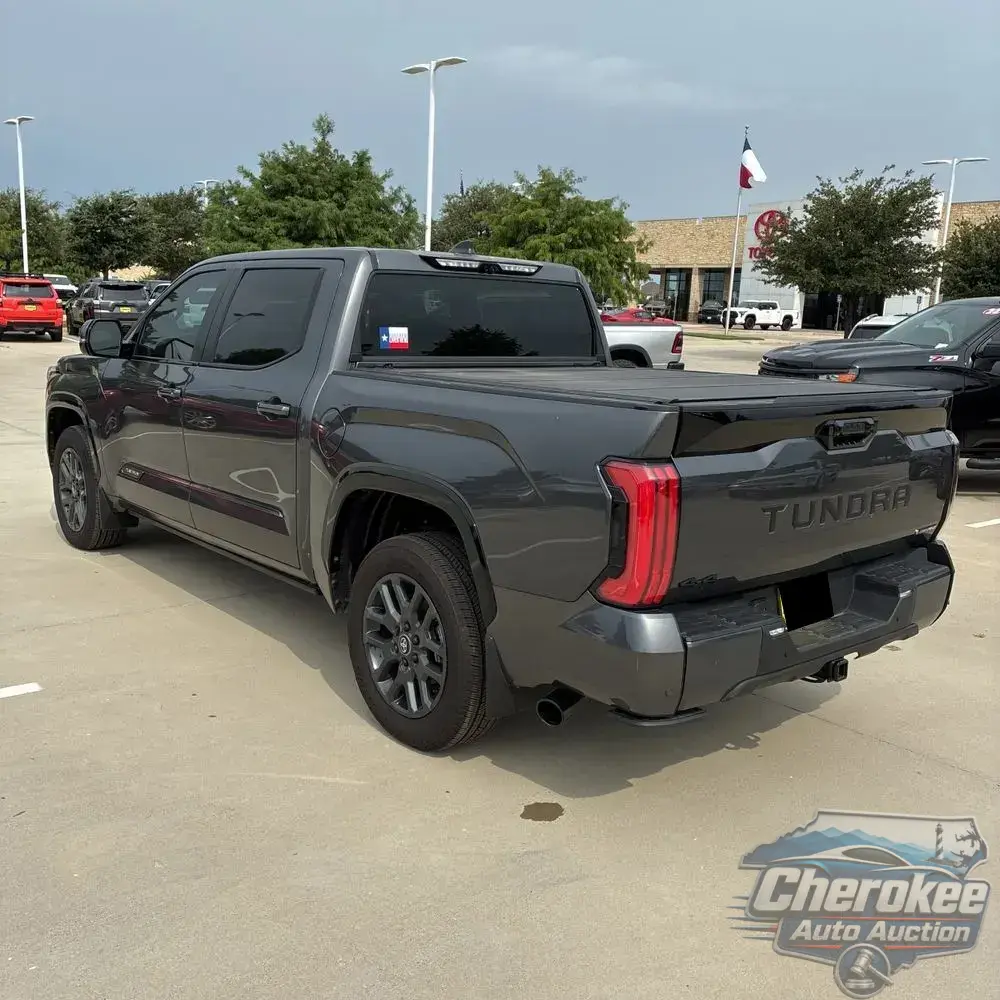 2025 Toyota Tundra Platinum HV