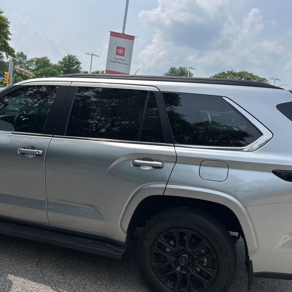 2024 Toyota Sequoia SR5